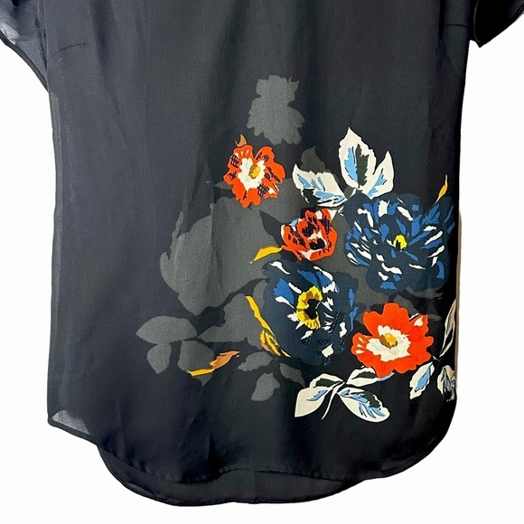 CAbi Size XS Fiore Tunic Top Sheer Blouse Pullover Curved Hem Black Floral #5020 - Picture 4 of 13